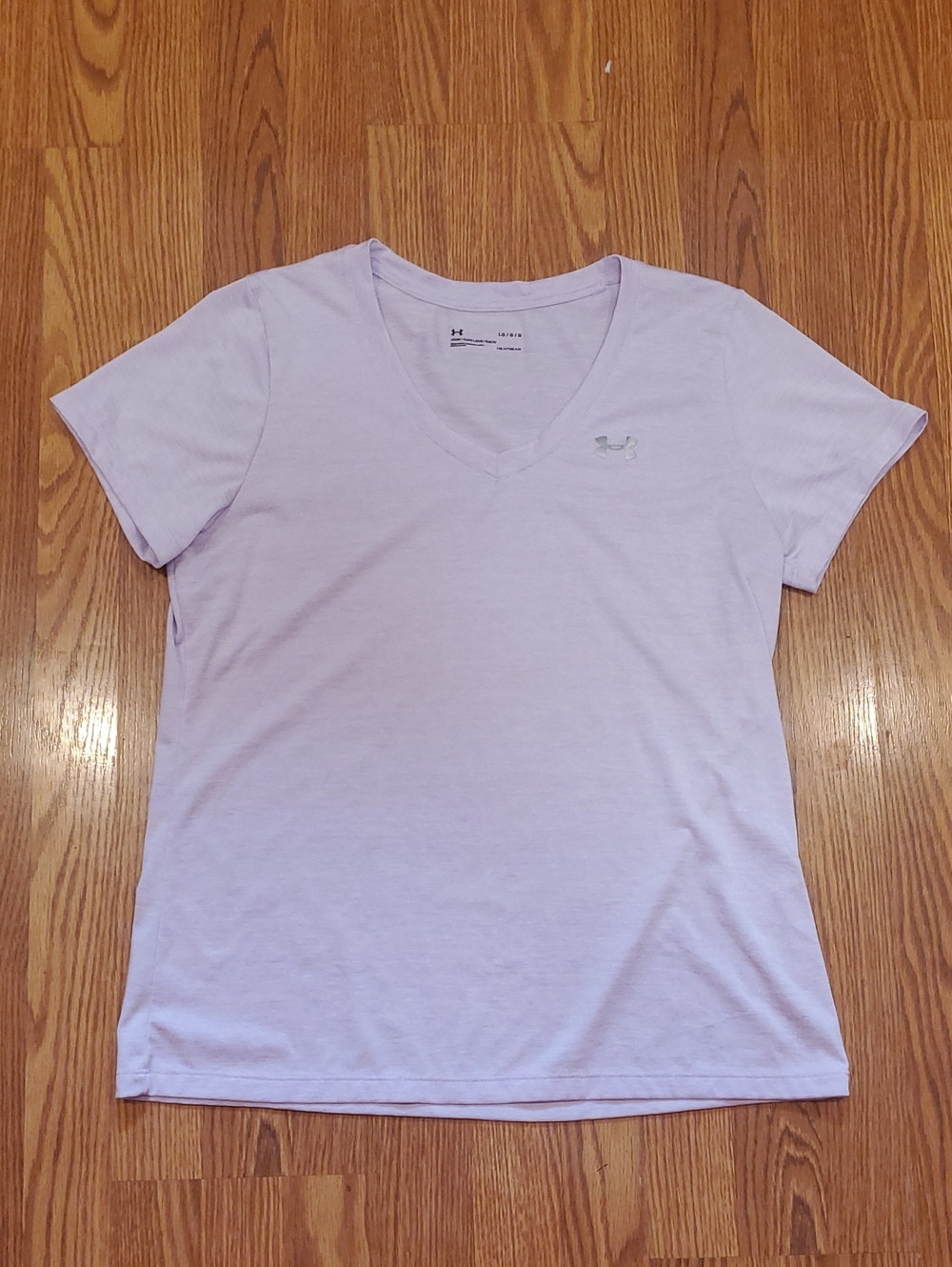 Under Armour Women’s Lavender V-Neck Short Sleeve Tee Heatgear Loose Fit